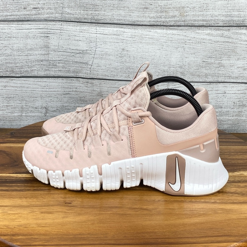Nike Free Metcon 5 Pink Oxford CrossFit Training Shoe DV3950-600 Womens Size 8.5
